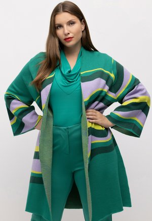 Ulla Popken Cardigan - green