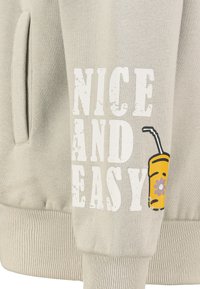 Thumbnail Image 3