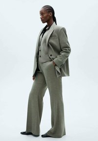 Mango Pantalones - khaki