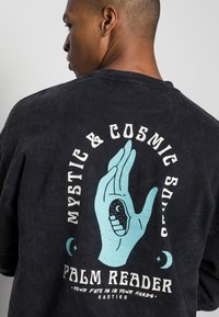 Kaotiko CREW COSMIC - Camisola - black