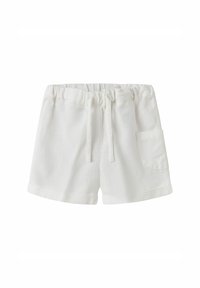 Shorts en coton blanc avec une taille élastique et un cordon de serrage, comportant une poche latérale et un ourlet roulé. Texture douce et coupe décontractée.
