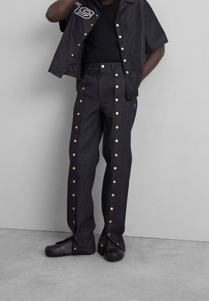 Nikolaj Storm, Chemise - black