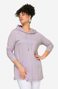 Levandulová mikina s krajkovým lemem na spodním okraji a kapuci, s tkaničkou kolem krku, dlouhými rukávy a volným střihem. Hladká textilie.