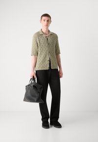 Thumbnail Image 6