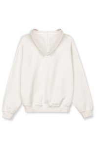 Sudadera blanca con una gran capucha, puños acanalados y cintura acanalada. La tela parece suave y lisa sin patrones o acentos visibles.