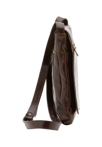 Borsa a tracolla in pelle marrone con una superficie liscia, design snello, tracolla regolabile e una tasca anteriore con zip per riporre gli oggetti.