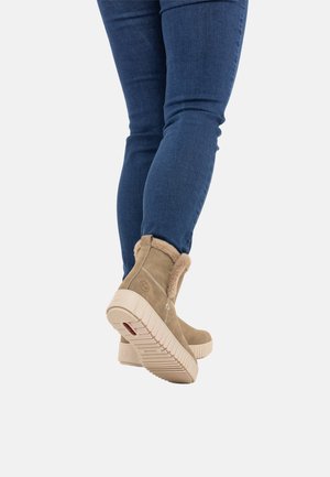 Rieker, RIEKER KURZSTIEFEL Y6152 - Snowboot/Winterstiefel - beige