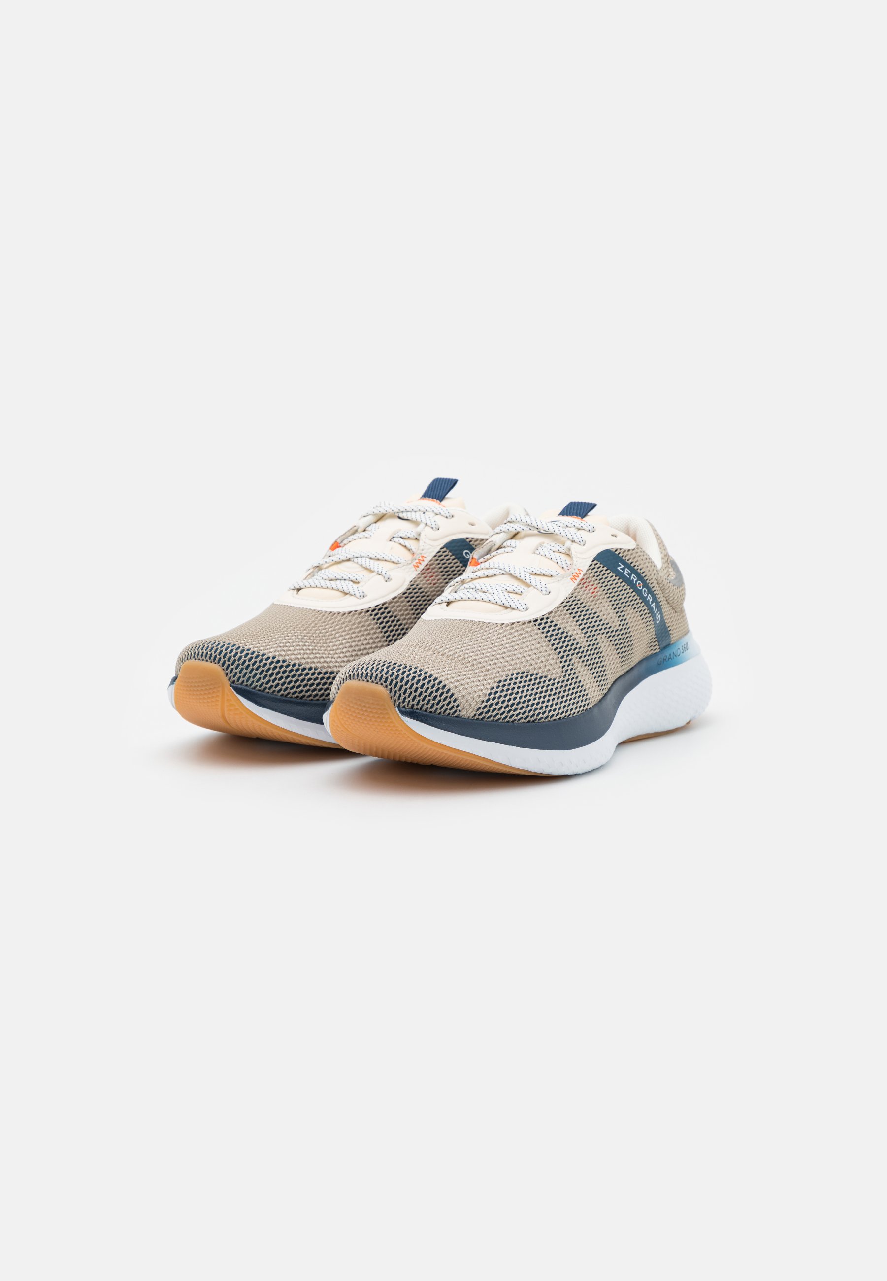 Cole Haan ZEROGRAND OUTPACE RUNNER 