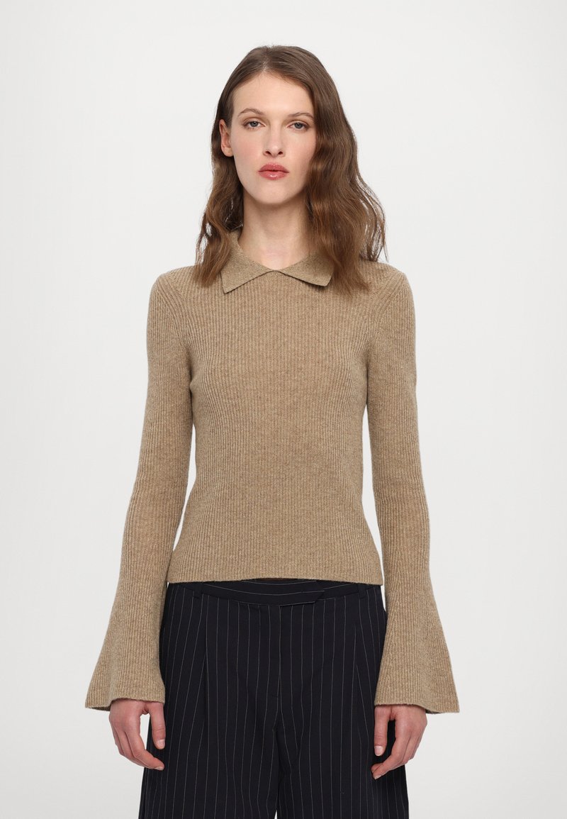 DESIGNERS REMIX - CARMEN COLLAR - Neule - camel, Suurenna