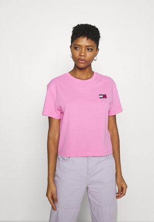 BADGE TEE - Jednoduché triko - pink daisy