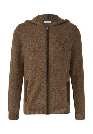 Sweat à capuche zippé marron avec un design en tricot texturé, présentant un emblème de cerf, deux poches latérales et des poignets et un ourlet côtelés.