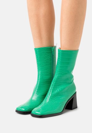 Monki, Bottines - green