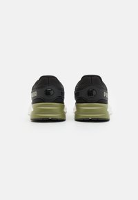 Puma DISPERSE XT 3 UNISEX - Edzőcipő - olive green/black/warm white