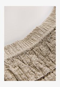 Non selezionato, green