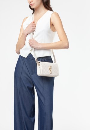 V73, BORSA A SPALLA CAMILLE. - Bandolera - off white