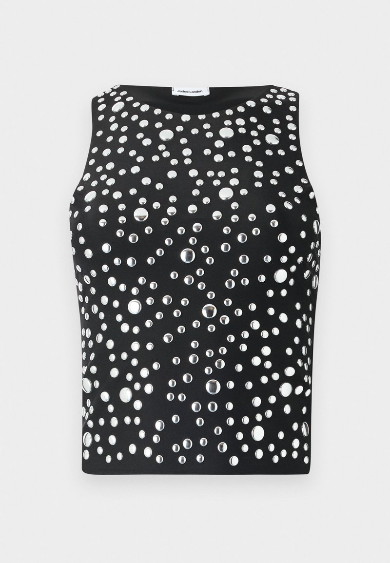 Schwarzes ärmelloses Top mit einem verzierten Design aus unterschiedlich großen metallischen Nieten, die gleichmäßig im Stoff verteilt sind. Glatte Textur.