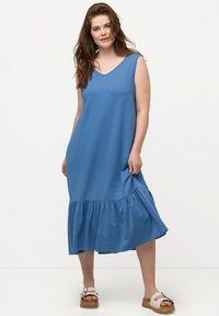 Ulla Popken V-AUSSCHNITT, ÄRMELLOS,  - Freizeitkleid - blue-mottled