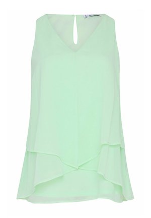 Ärmellose, hellgrüne Chiffonbluse mit V-Ausschnitt, geschichtetem asymmetrischem Saum und kleinem Schlüsselloch-Knopfverschluss am hinteren Halsausschnitt.