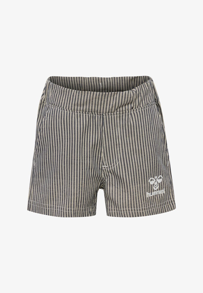 Gestreifte Shorts in Navy und Creme. Hergestellt aus einem glatten Stoff mit einer breiten Taille und einem kleinen weißen Logo auf der unteren Vorderseite.