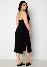 Bubbleroom HALTERNECK DRESS - Žerzejové šaty - black