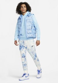 Nike Sportswear SPORTSWEAR CLUB FLEECE - Camisola - blue chill/blue chill/(lt crimson)