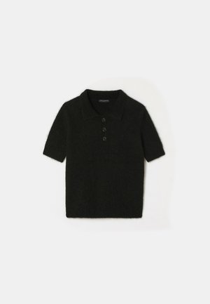 - Koszulka polo
