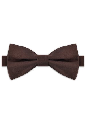 Ciemnobrązowa muszka z tkaniny o klasycznym, symetrycznym kształcie i regulowanym pasku, położona na białym tle.