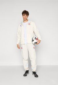 Puma KIDSUPER RBS TRAVEL PANT - Športne kratke hlače - elektro blue/frosted ivory
