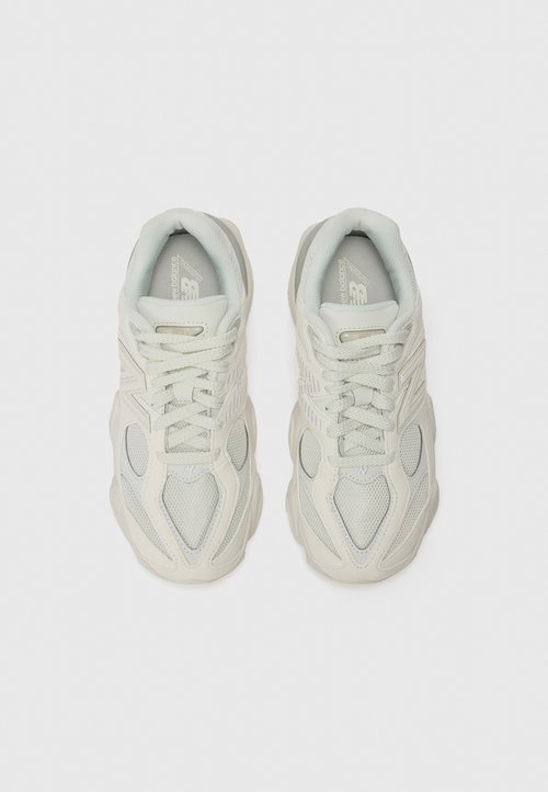 New Balance 9060 para niños (GS) — foto 4