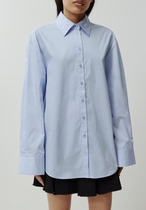 EDITED MICA - Button-down blouse - hellblau