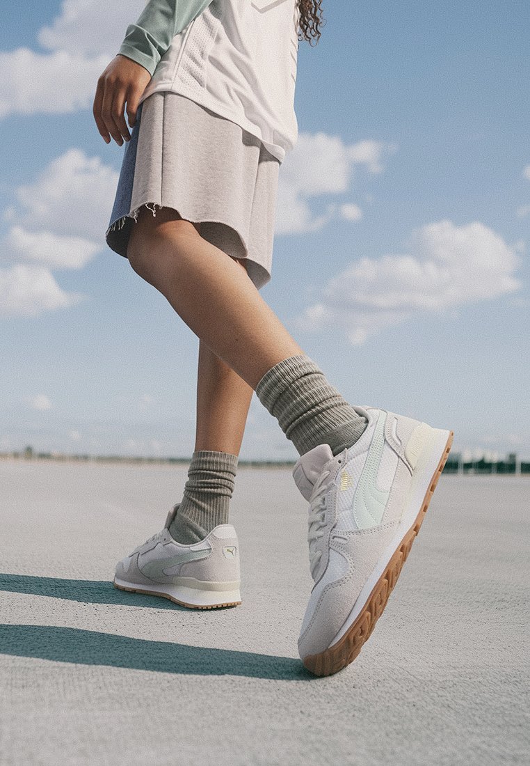 Puma Sneakers laag donkerroze Puma Sneakers laag donkerroze