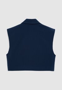 Marineblaues ärmelloses Oberteil mit Kragen, das eine glatte Textur und eine taillierte Passform aufweist und für einen klaren, minimalistischen Look entworfen wurde.