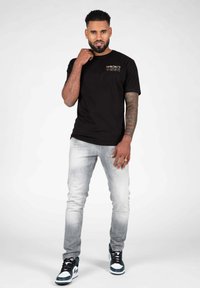 Wrong Friends RAMSEY - Camiseta estampada - black