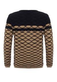 Gestrickter Pullover mit einem geometrischen Diamantmuster, der an den Schultern marineblau und am Körper beige ist, mit geripptem Saum und Rundhalsausschnitt.