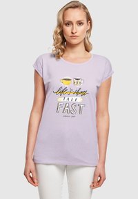ABSOLUTE CULT GILMORE LIFE S TALK FAST  - T-shirts med print - lilac