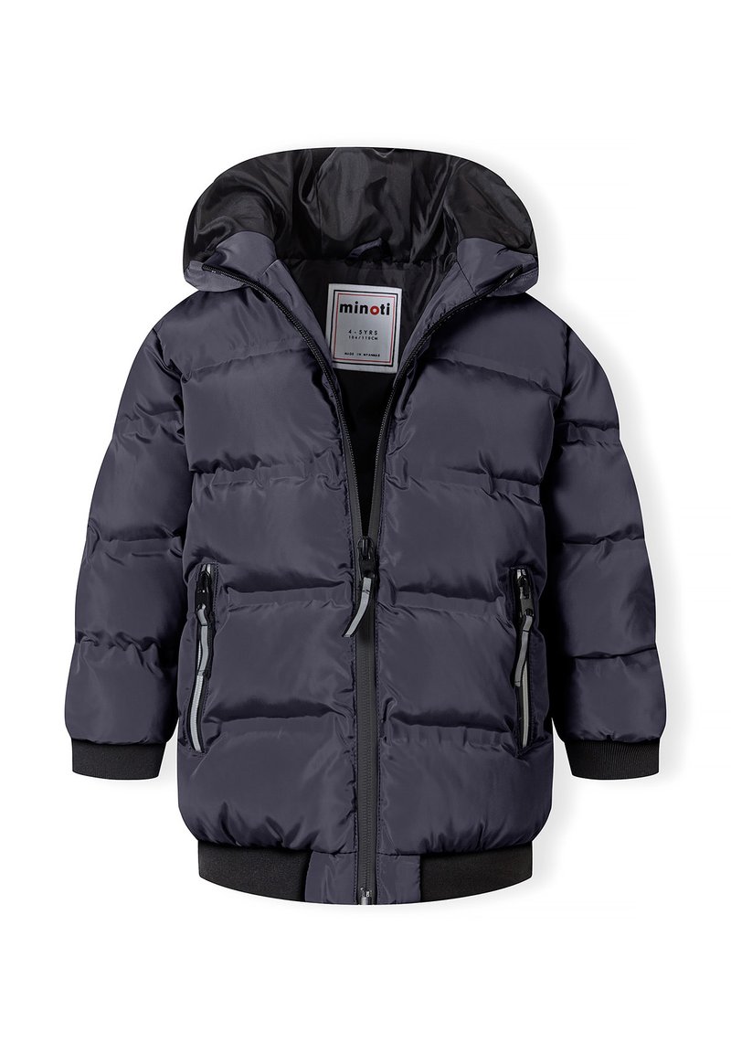 Giacca a vento navale con cappuccio, due tasche frontali con zip, polsini e orlo a coste, e una finitura lucida e texturizzata. Etichetta del marchio visibile all'interno.