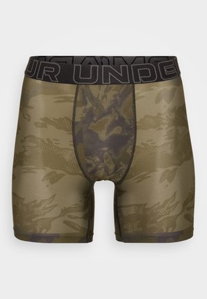 Vīriešu bokseršorti olīvzaļā krāsā ar teksturētu kamuflāžas rakstu. Iekļauta melna elastīga josta ar "UNDER" zīmolu.