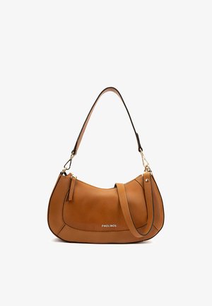 Petit sac à bandoulière en cuir marron avec sangle réglable, ferrures dorées et logo Pikolinos sur le devant.