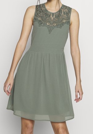 Koktejlové šaty / šaty na párty - mint