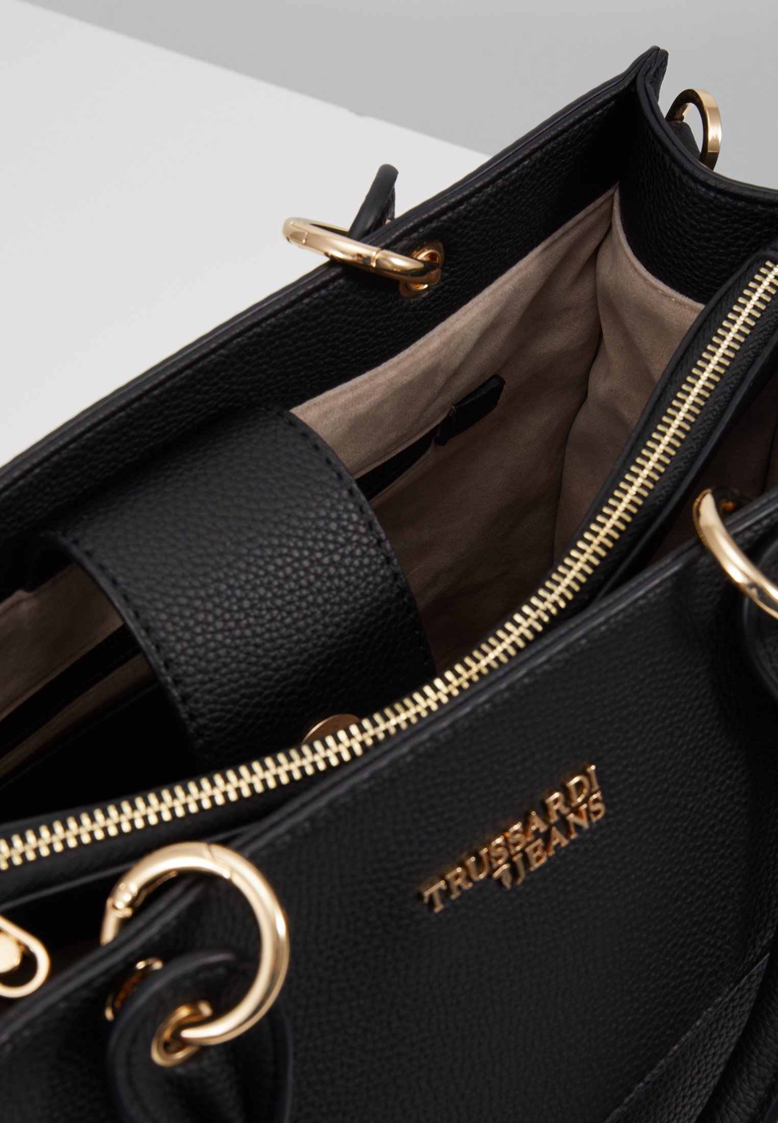 Trussardi Jeans CHARLOTTE TOP HANDLE TUMBLED Håndveske Trussardi Jeans CHARLOTTE TOP HANDLE TUMBLED Håndveske