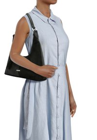 Picard HILDE - Borsa a mano - schwarz
