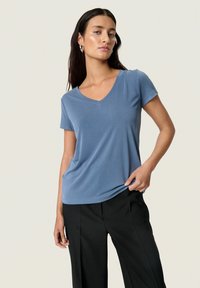 Soaked in Luxury COLUMBINE V-NECK - T-shirt - bas - bijou blue