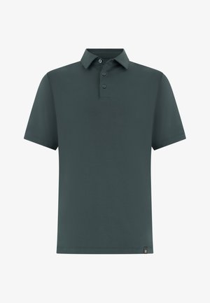 Donkergroen polo met korte mouwen, drieknopsbies en klein logolabel aan de zoom, afgebeeld op een witte achtergrond.