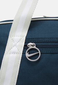Nike Performance GYM CLUB RETRO - Sports bag - armory navy/sea