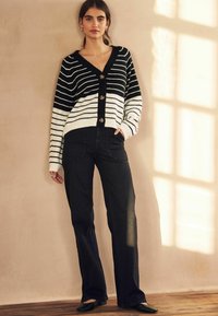 Next STRIPE THROUGH REGULAR FIT - Kardiganas - black and white