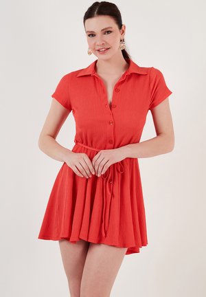 REGULAR FIT - Shirt dress - coral