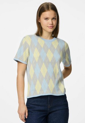 Kurzarm-Pullover in Hellblau, Gelb und grau-karierter Musterung. Mit Rundhalsausschnitt und gerippten Kanten. Weiches Strickmaterial.
