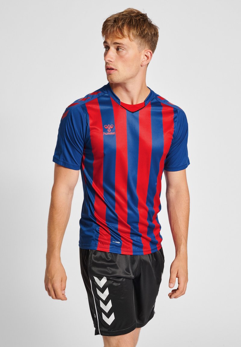 Hummel CORE XK - T-shirt med print - true blue true red