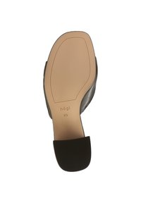 Grijze leren schoen met een gladde afwerking, ronde neus en een lage rubberen hak. Bevat de merknaam "högel" die in de zool is gedrukt. Maat 4½.