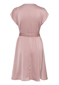 Short-sleeve, knee-length dress in light pink satin. Features a fitted waist with a matching belt and a gently flared skirt.